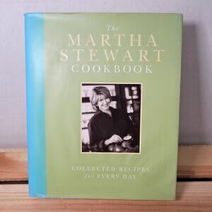 VTG BOOK The Martha Stewart Cookbook: Collected Recipes for Every Day (hardback)